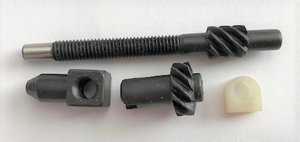 Napínák řetězu pro pily Husqvarna 455 460